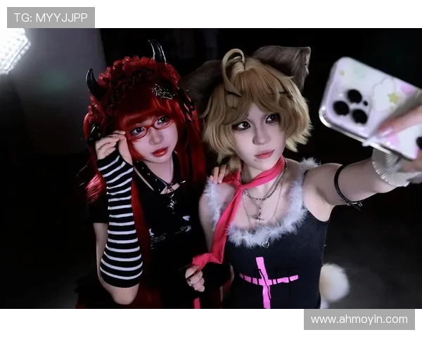 《次元裂痕》:95%的人都没看懂!这部动漫的3重世界观,5位异世界来客,他们带来了什么?